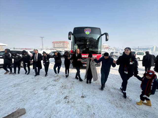 YÜKSEKOVASPOR’A CUMHURBAŞKANI HEDİYESİ